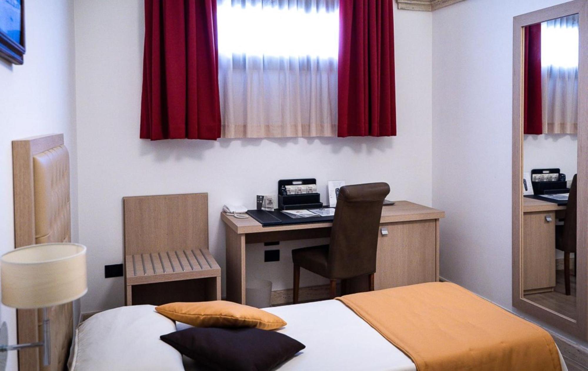 Bhb Hotel Manduria Kültér fotó